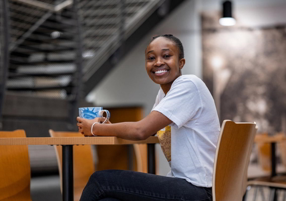 Phanice was hired as a Investment Banking Analyst at Deutsche Bank before graduating in 2022